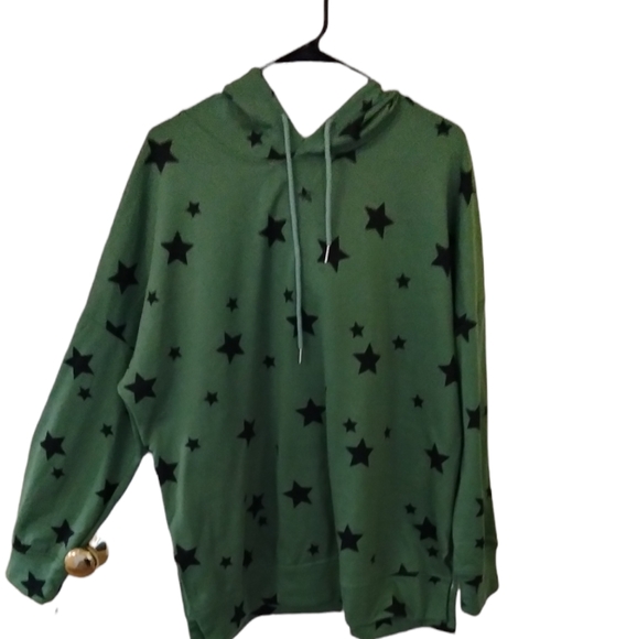 Tops - Women's Pullover